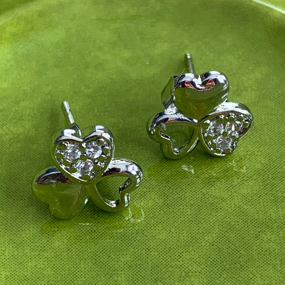 Lucky Silver Shamrock Clover Stud Earrings - Picture 2 of 7
